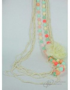COLLAR CON BROCHE DE FLOR